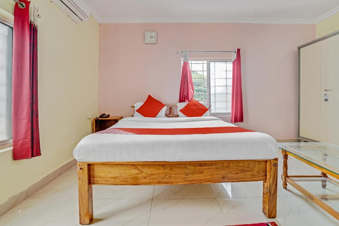 Oyo Flagship 9009 Tc Guest House Bhubaneswar Bagian luar foto